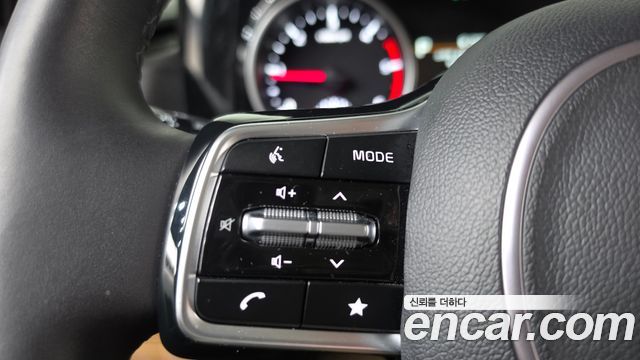 Kia Canival 2023 — photo 23