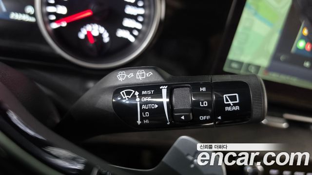 Kia Canival 2023 — photo 28
