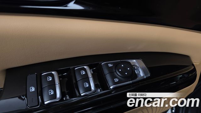 Kia Canival 2023 — photo 29