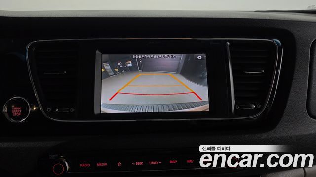 Kia Canival 2018 — photo 15