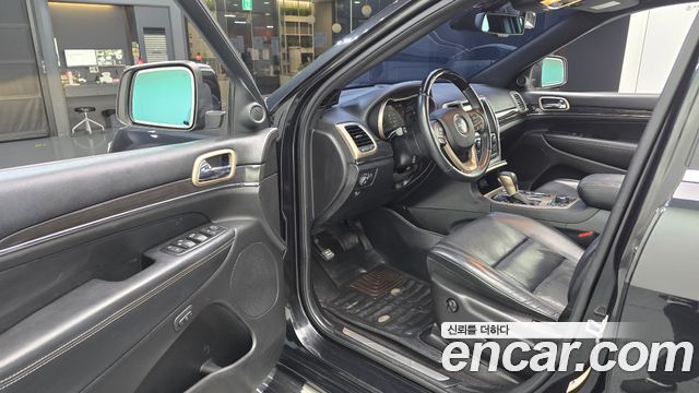 Jeep Cherokee 2016 — photo 10