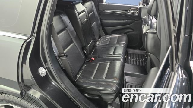 Jeep Cherokee 2016 — photo 11