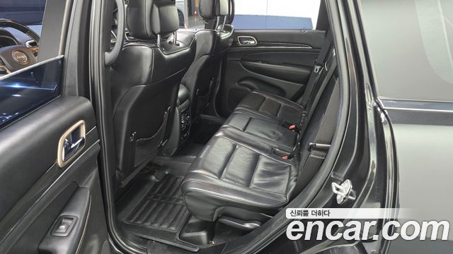 Jeep Cherokee 2016 — photo 12