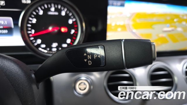 Mercedes-Benz E-Class 2018 — photo 12