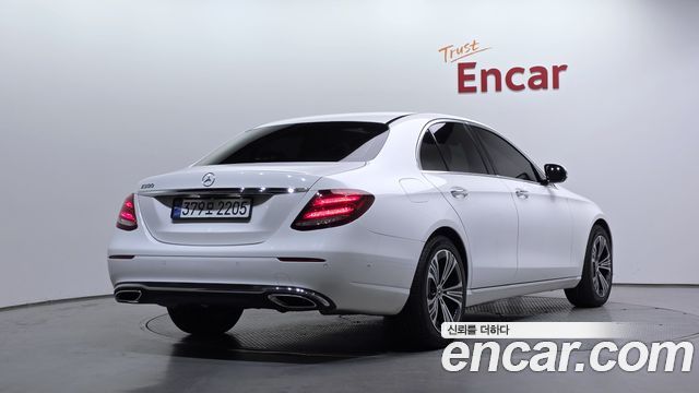 Mercedes-Benz E-Class 2018 — photo 2