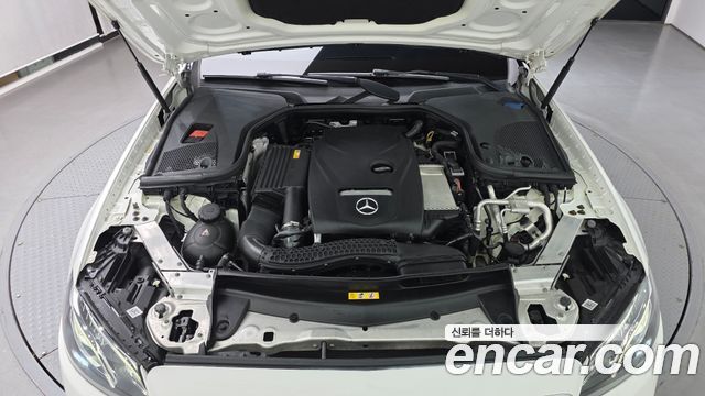 Mercedes-Benz E-Class 2018 — photo 6