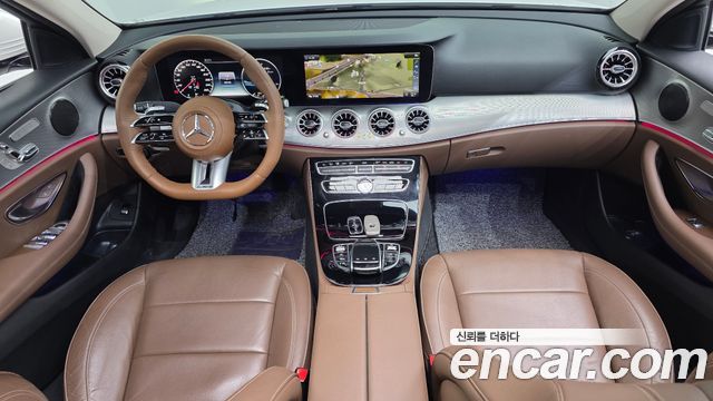 Mercedes-Benz E-Class 2018 — photo 10