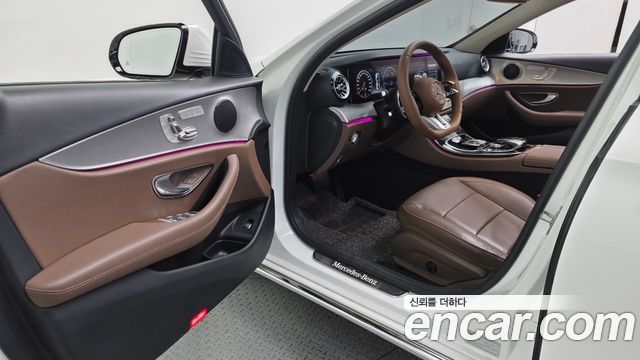 Mercedes-Benz E-Class 2018 — photo 13