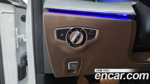 Mercedes-Benz E-Class 2018 — photo 27