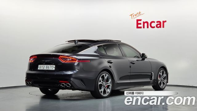 Kia Stinger 2018 — photo 2