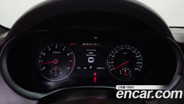 Kia Stinger 2018 — photo 11