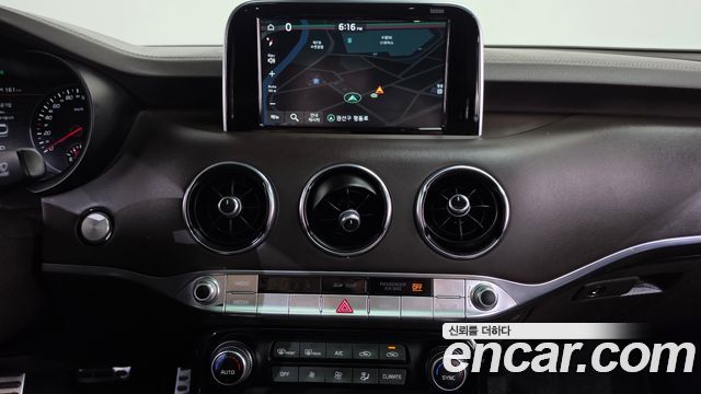 Kia Stinger 2018 — photo 18