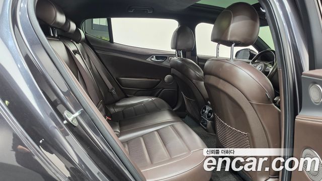 Kia Stinger 2018 — photo 26