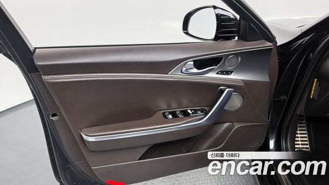 Kia Stinger 2018 — photo 14