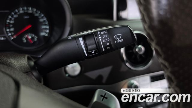 Kia Stinger 2018 — photo 27
