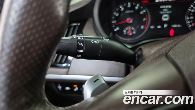 Kia Stinger 2018 — photo 35