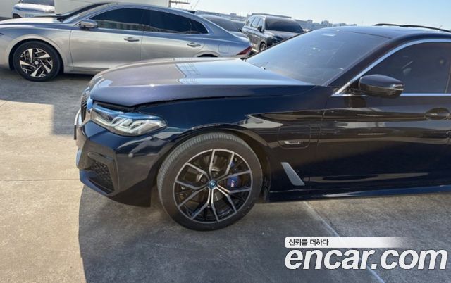 BMW 5-Series 2023 — photo 3