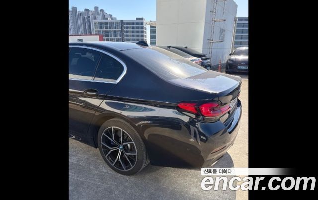 BMW 5-Series 2023 — photo 5