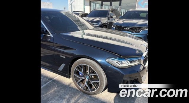 BMW 5-Series 2023 — photo 9