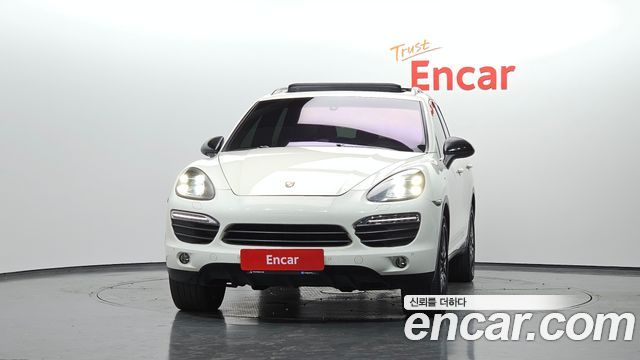 Porsche Cayenne 2011 — photo 3