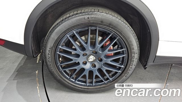 Porsche Cayenne 2011 — photo 5