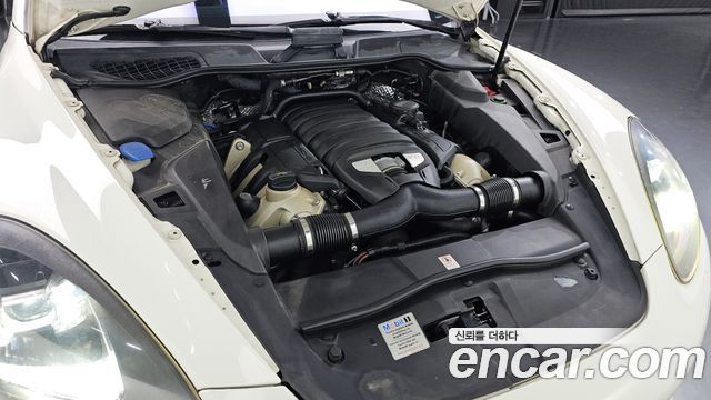 Porsche Cayenne 2011 — photo 6