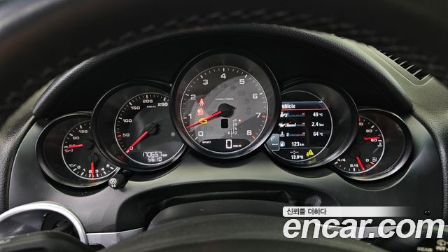 Porsche Cayenne 2011 — photo 8