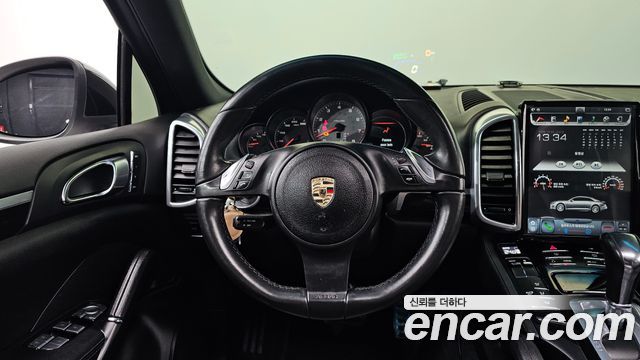Porsche Cayenne 2011 — photo 13