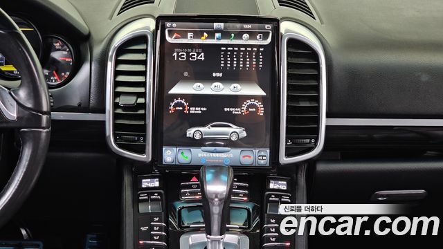 Porsche Cayenne 2011 — photo 14