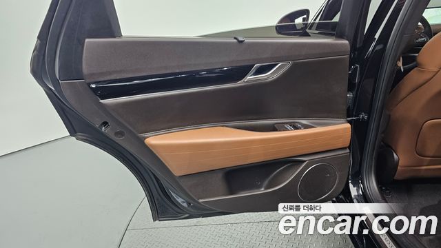 Genesis G80 2023 — photo 15