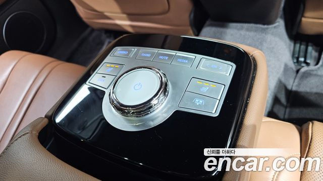 Genesis G80 2023 — photo 31