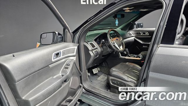 Ford Explorer 2015 — photo 11