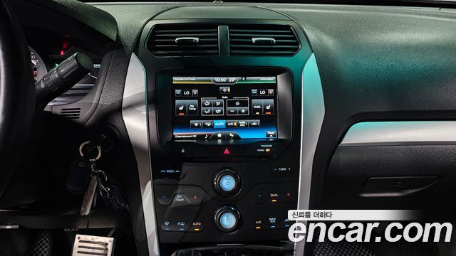 Ford Explorer 2015 — photo 14