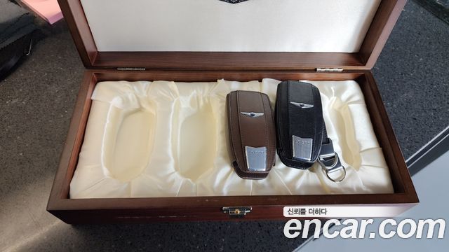 Genesis EQ900 2016 — photo 18