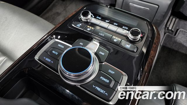 Genesis EQ900 2016 — photo 19