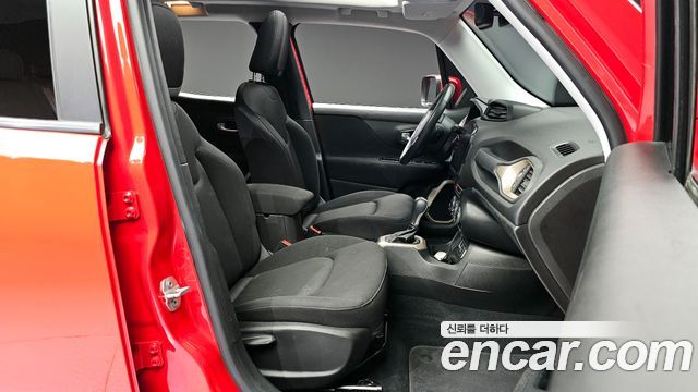 Jeep Renegade 2016 — photo 10