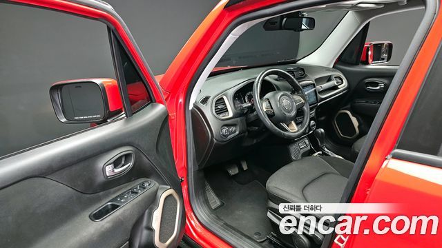 Jeep Renegade 2016 — photo 11