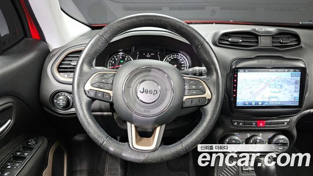 Jeep Renegade 2016 — photo 13