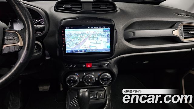 Jeep Renegade 2016 — photo 14