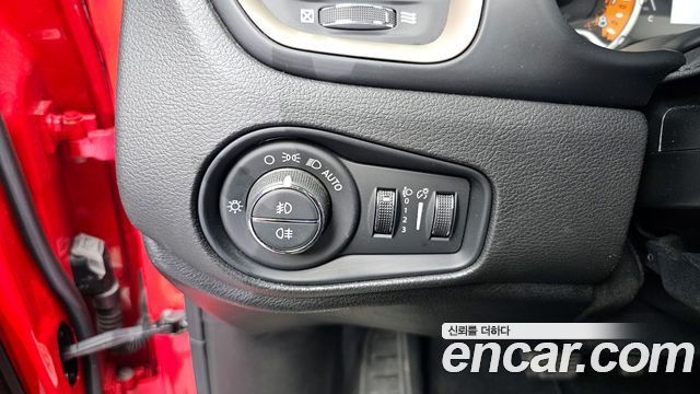Jeep Renegade 2016 — photo 19