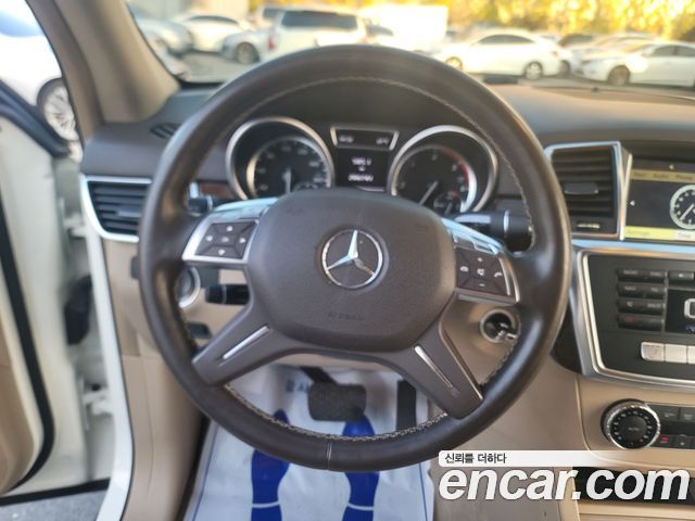 Mercedes-Benz M-class 2012 — photo 14