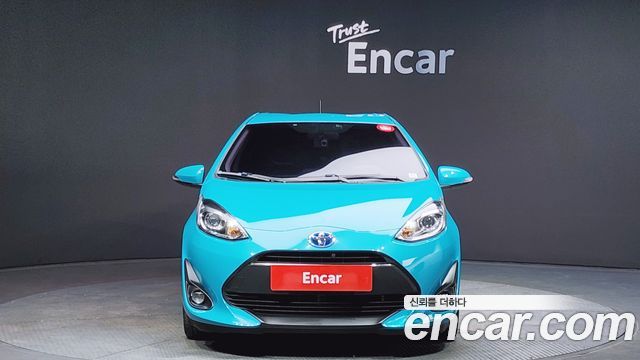 Toyota Prius 2018 — photo 3