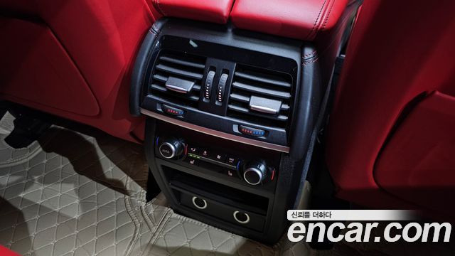BMW X6M 2016 — photo 17
