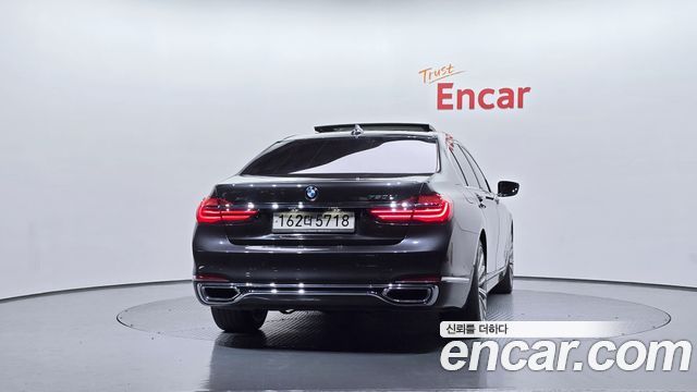 BMW 7-Series 2016 — photo 4
