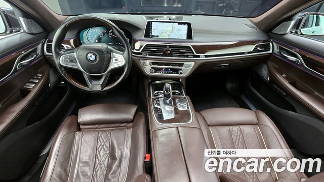 BMW 7-Series 2016 — photo 7