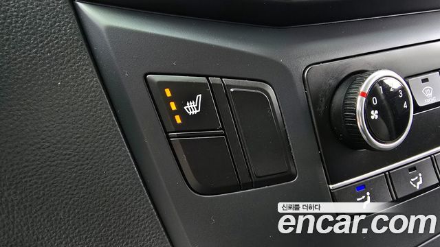 Hyundai Starex 2017 — photo 15