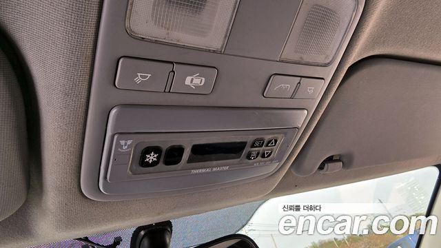 Hyundai Starex 2017 — photo 16