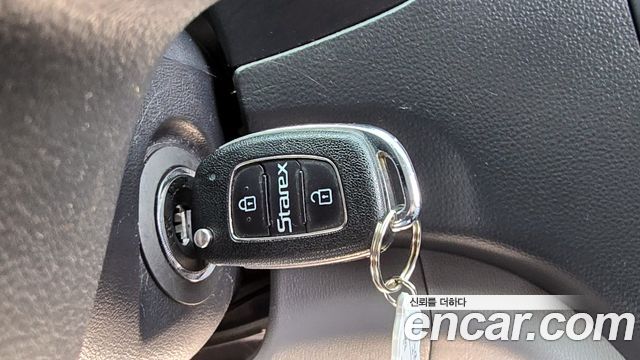 Hyundai Starex 2017 — photo 17