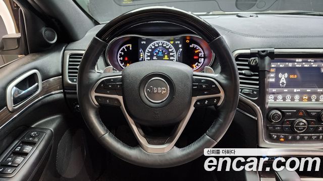 Jeep Cherokee 2018 — photo 13