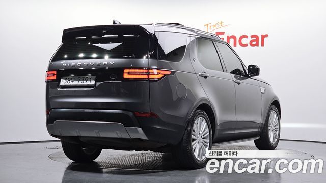 Land Rover Discovery 2019 — photo 2
